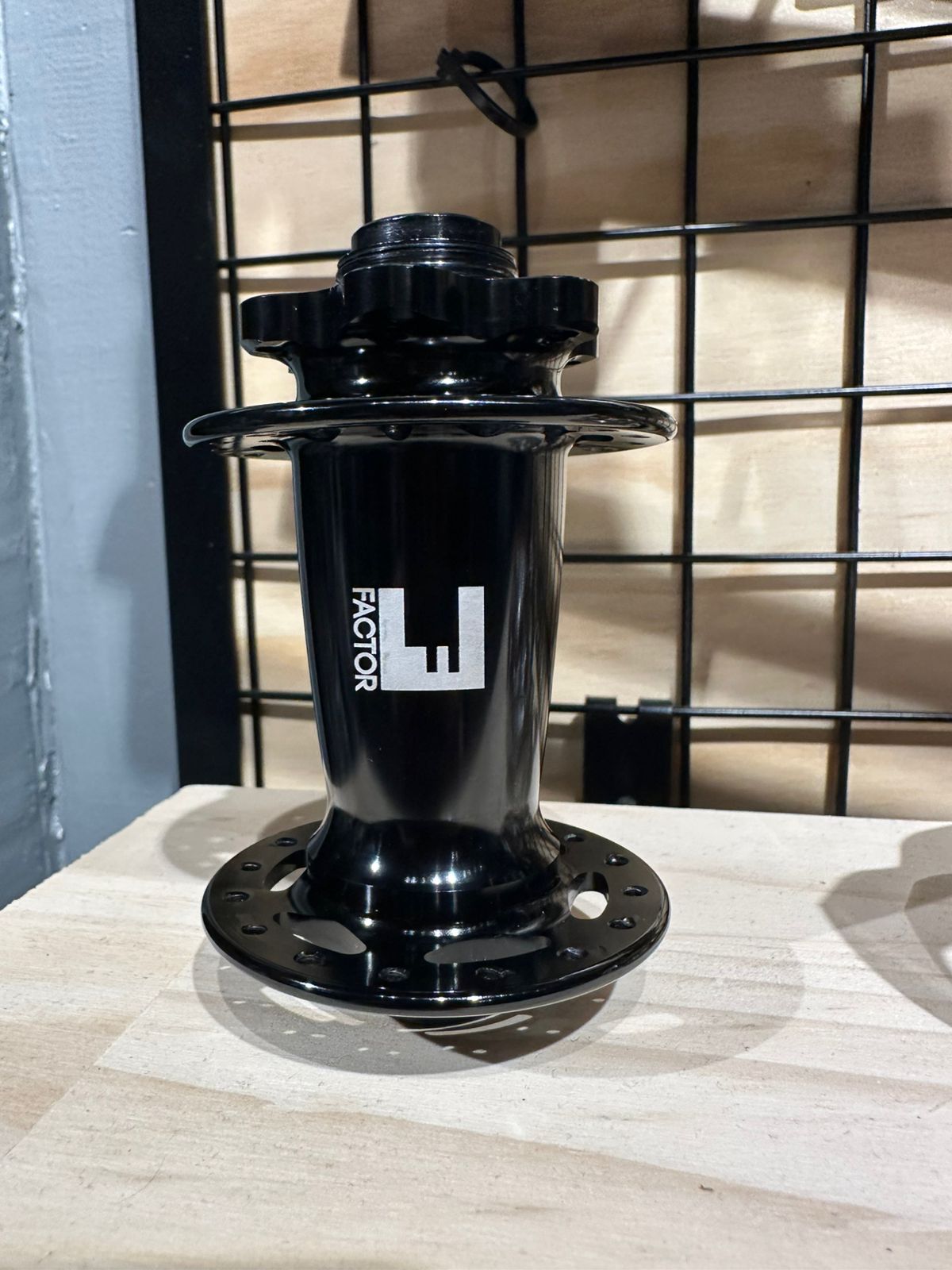 Maza Delantera Factor 15x110 32H Nucleo