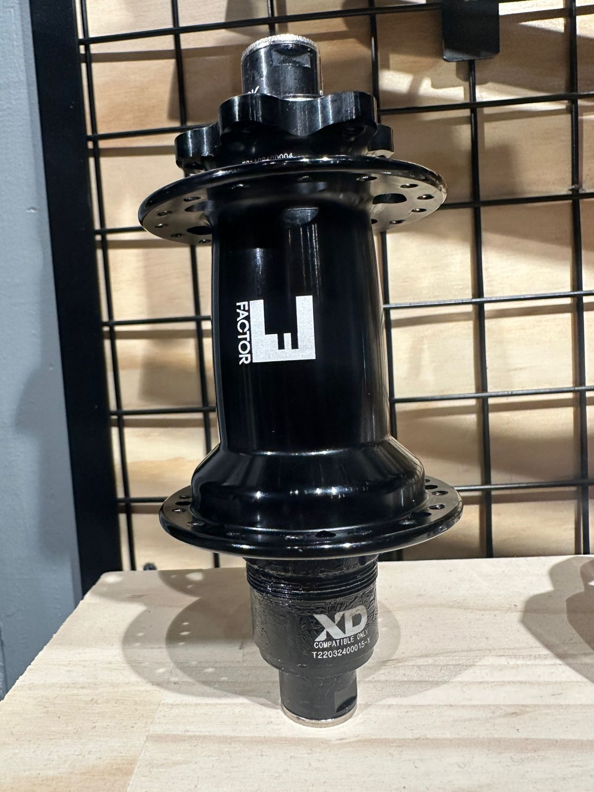 MAZA FACTOR 32H - TRASERA 12X157 NUCLEO XD