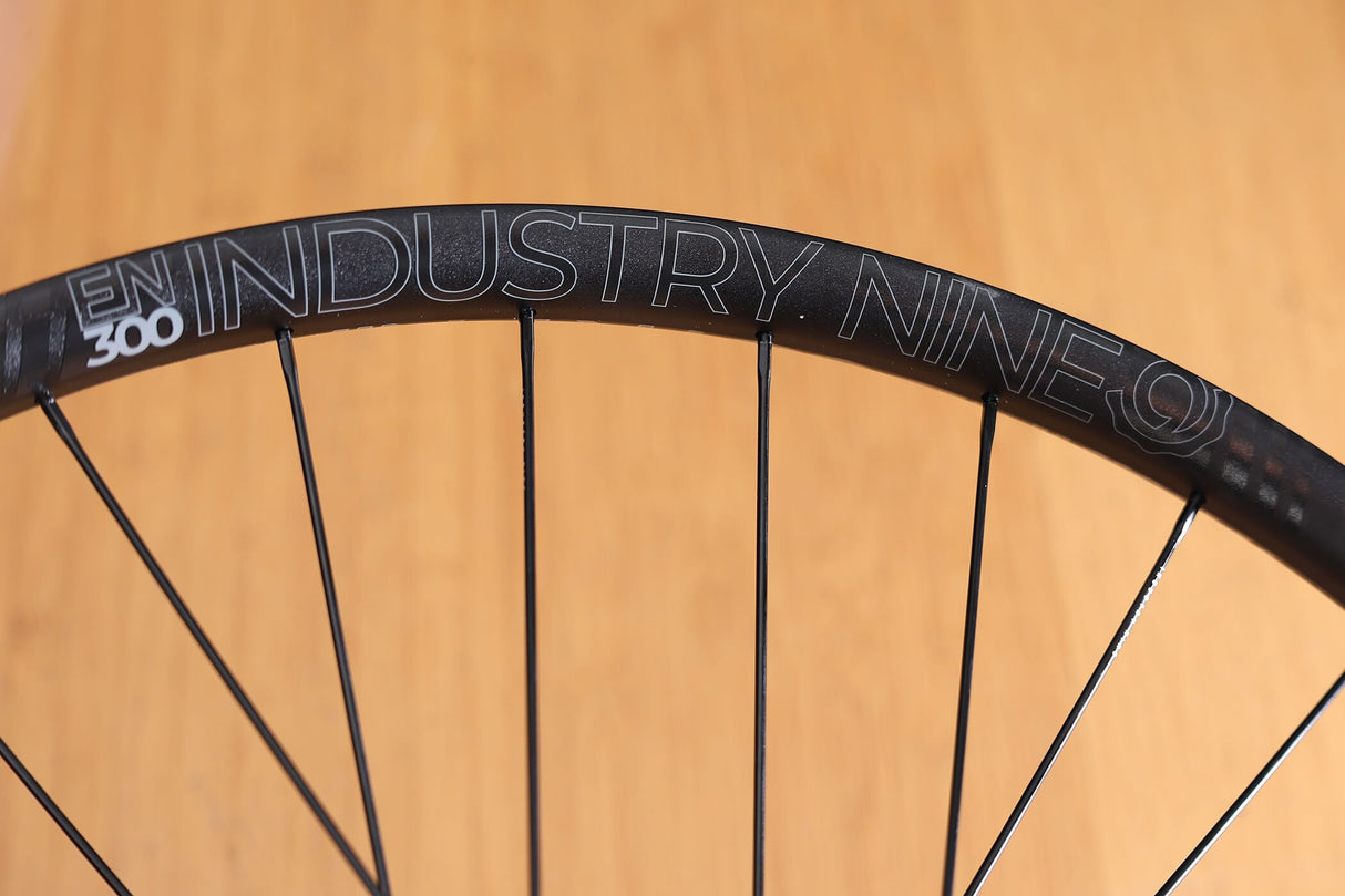 LLANTA ENDURO 300 27.5 32H (INDUSTRY NINE)