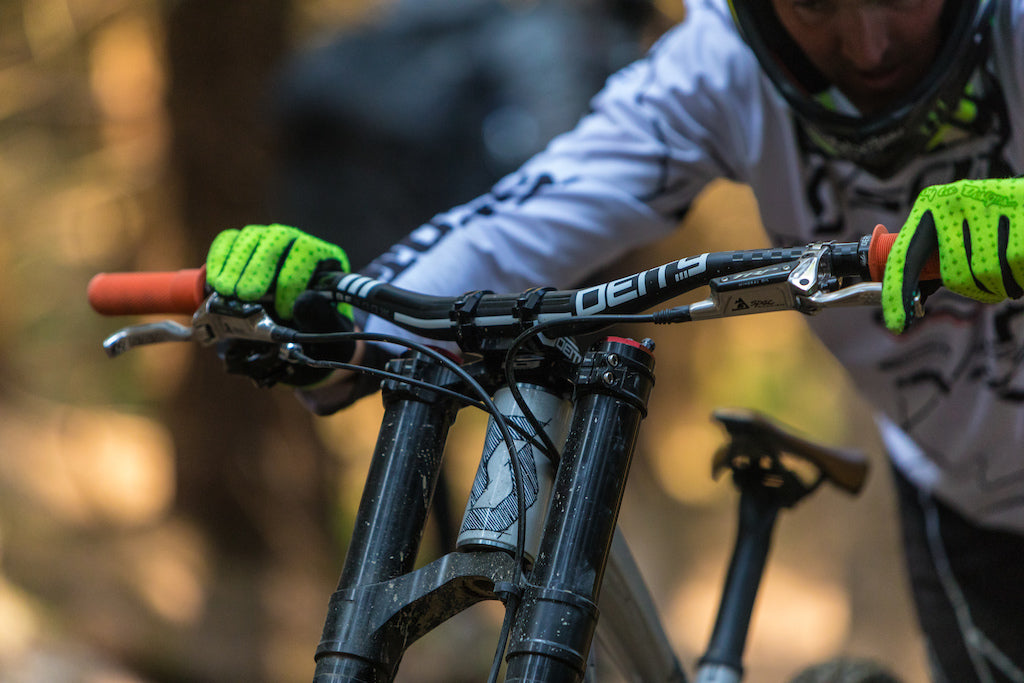 Manubrio Deity Brendog 31.8 HBAR 30MM RISE WHITE