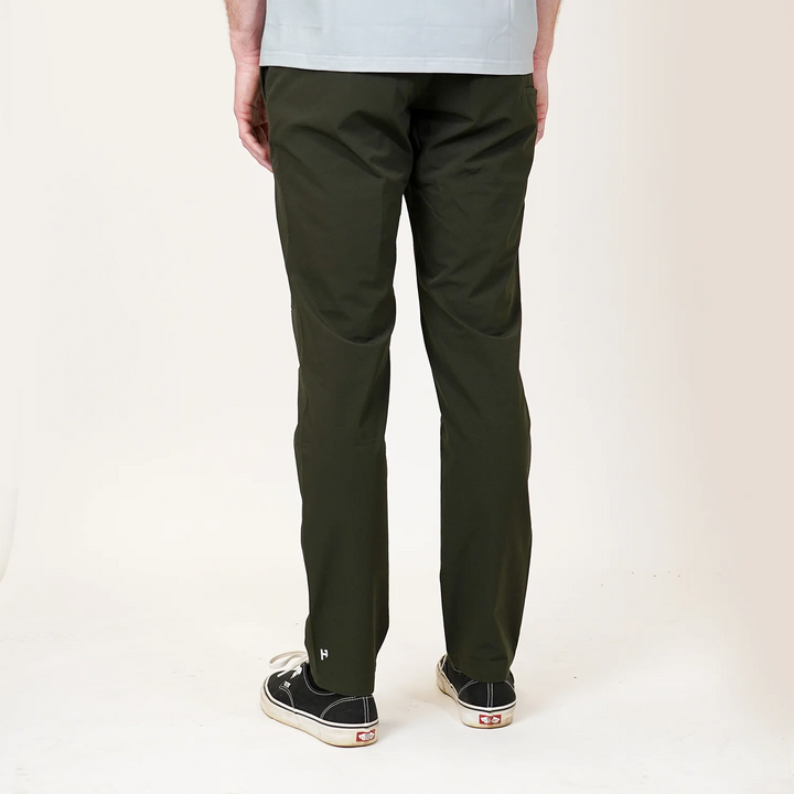 A.T. Plus Pantalón Dark Olive