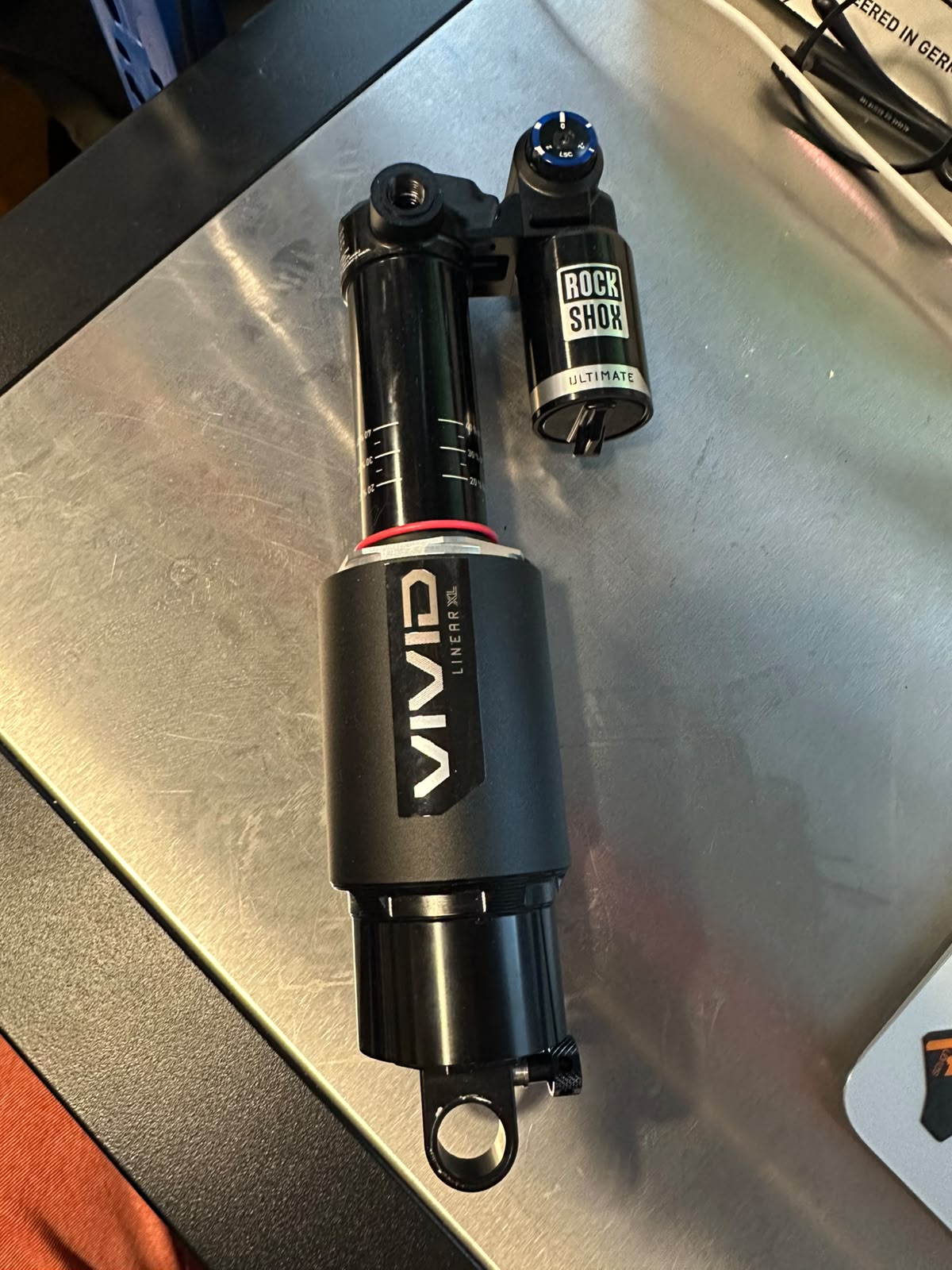 Shock Rock Shox Vivid Ultimate DH (225x75mm) open box