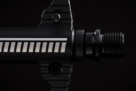 PEDAL FLAT DEITY BLACK KAT SILVER