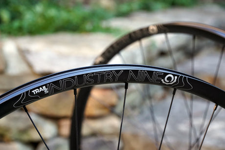 Llanta Industry 9 EN300 V2 ARO 29 / 32H